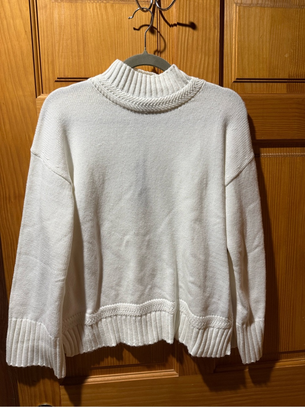 Tahari Cream Ribbed Mock Neck Turtleneck Sweater